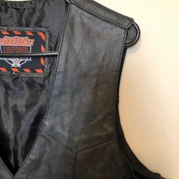 𝅺INTERSTATE Leather Motorcycle Vest-L